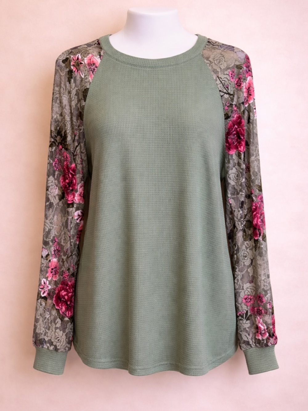 MIHOLL Size Medium Sage Green Long-Sleeve Thermal Top with Pink Floral Sleeves